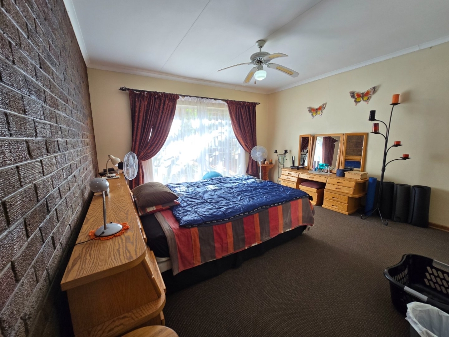 4 Bedroom Property for Sale in Universitas Ridge Free State